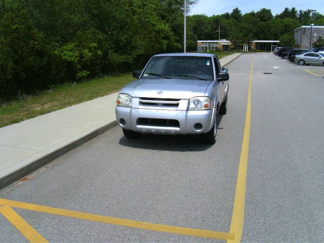 2001 Nissan Frontier SE 2WD