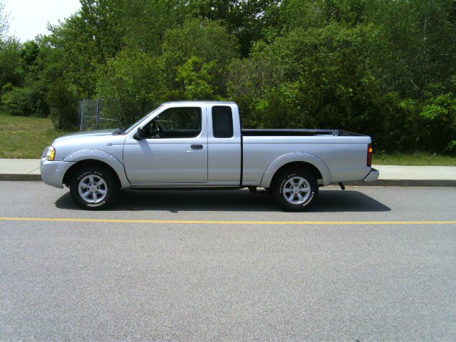 2001 Nissan Frontier SE 2WD