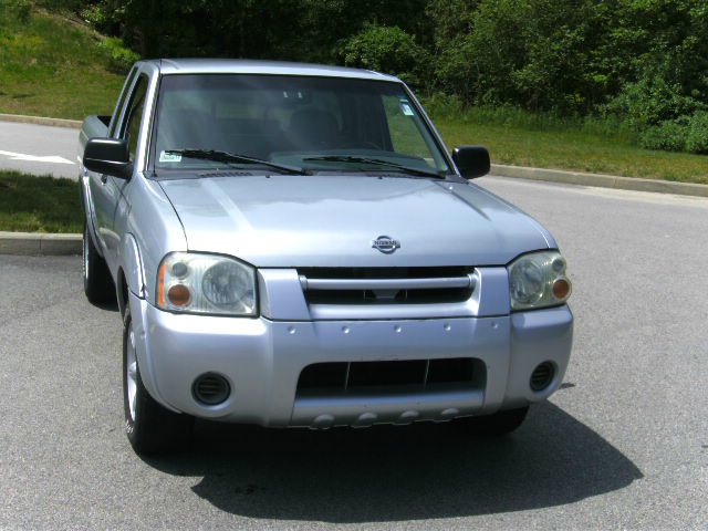 2001 Nissan Frontier SE 2WD