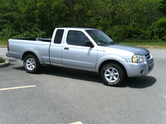 2001 Nissan Frontier SE 2WD