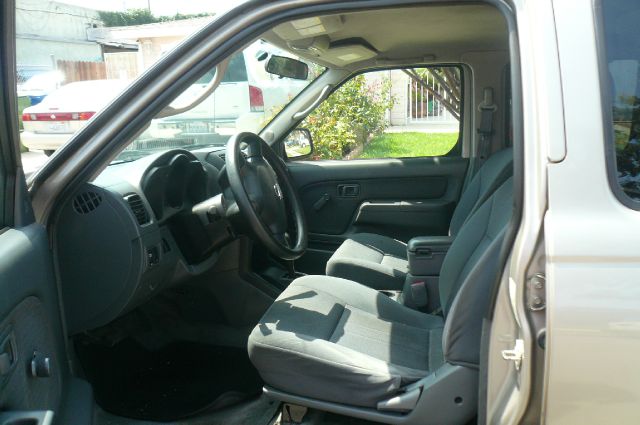 2002 Nissan Frontier 2WD Reg Cab 126 XLT