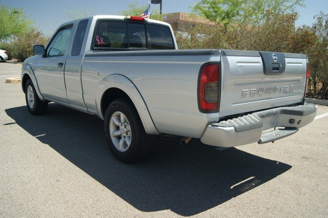 2002 Nissan Frontier 3.6 AT 4WD LS