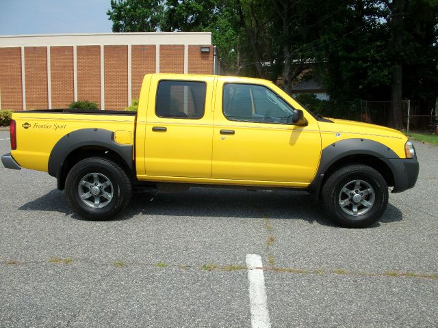 2002 Nissan Frontier 2WD Reg Cab 126 XLT