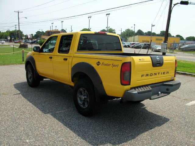 2002 Nissan Frontier 2WD Reg Cab 126 XLT