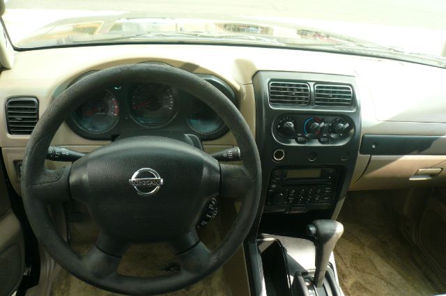 2002 Nissan Frontier 2WD Reg Cab 126 XLT