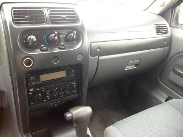 2002 Nissan Frontier 2WD Reg Cab 126 XLT