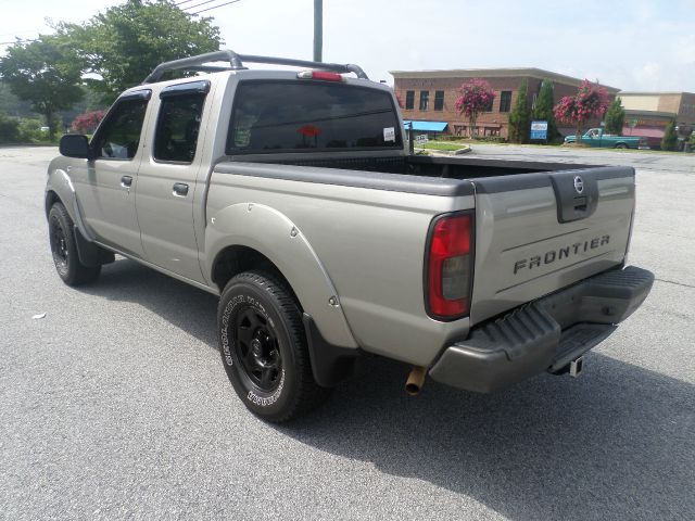 2003 Nissan Frontier 2WD Reg Cab 126 XLT