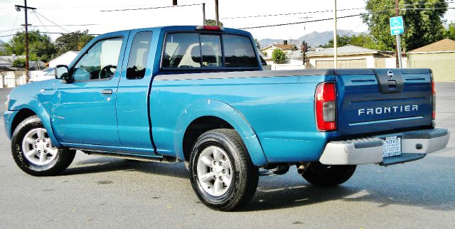 2003 Nissan Frontier SE 2WD