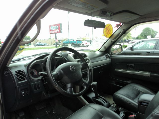 2004 Nissan Frontier Chasis Tow Truck