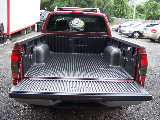 2004 Nissan Frontier Talladega 5