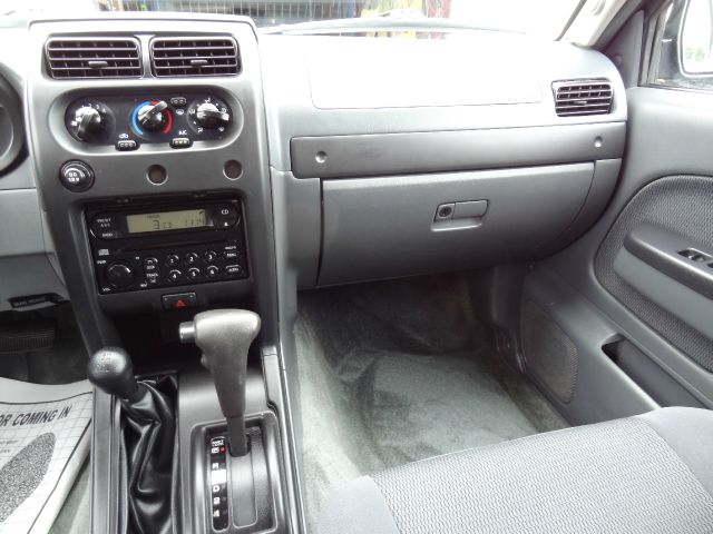 2004 Nissan Frontier LX -V6