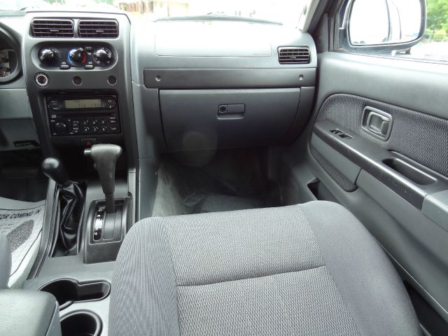 2004 Nissan Frontier LX -V6