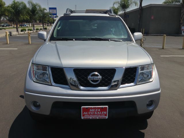 2005 Nissan Frontier 4X4 Le3rd Rowone Owner