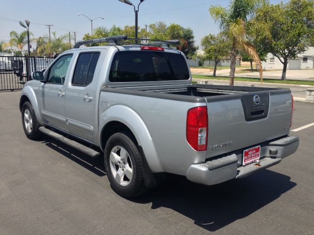 2005 Nissan Frontier 4X4 Le3rd Rowone Owner