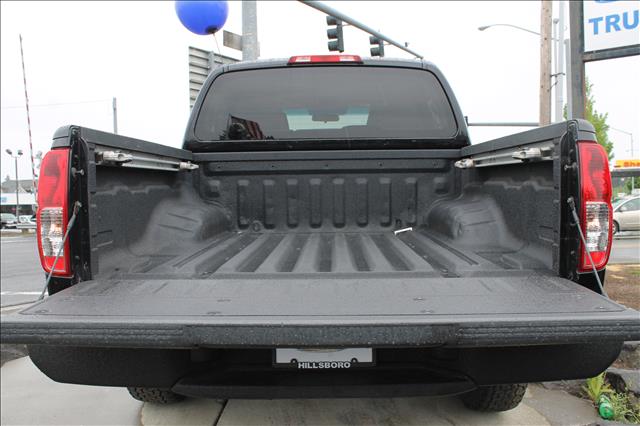 2005 Nissan Frontier Quad Cab HEMI SLT