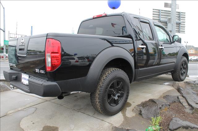 2005 Nissan Frontier Quad Cab HEMI SLT