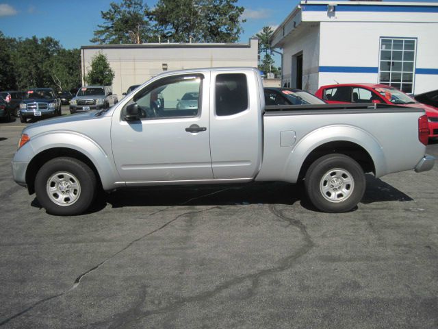 2005 Nissan Frontier SE 2WD