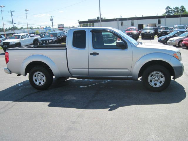 2005 Nissan Frontier SE 2WD