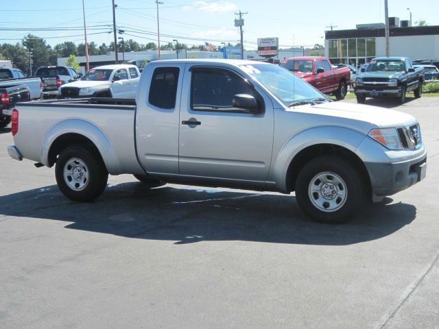 2005 Nissan Frontier SE 2WD