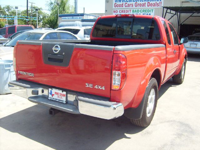 2005 Nissan Frontier SE 2WD