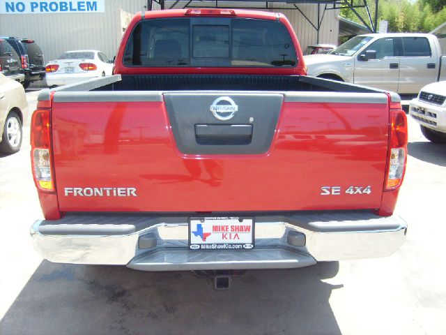 2005 Nissan Frontier SE 2WD