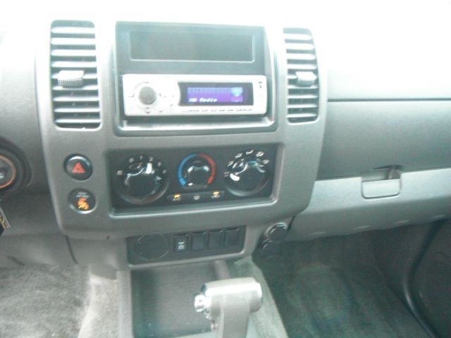 2005 Nissan Frontier W/sunroof PZEV