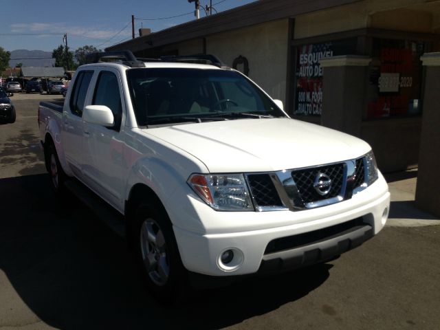 2005 Nissan Frontier 4X4 Le3rd Rowone Owner