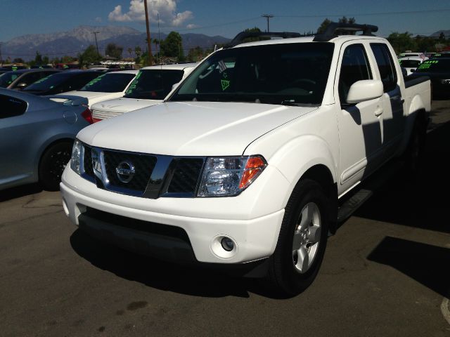 2005 Nissan Frontier 4X4 Le3rd Rowone Owner