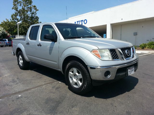 2005 Nissan Frontier SLE Z71 Crew Cab Short Bed 4X4