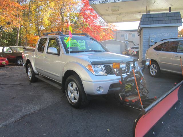 2006 Nissan Frontier LS 38