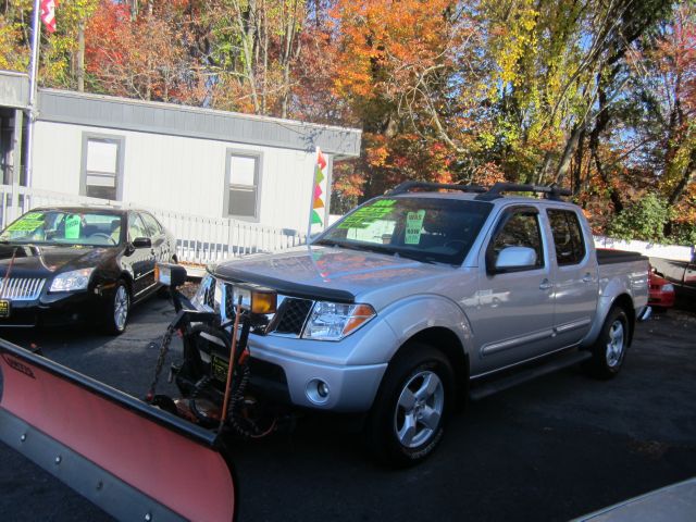 2006 Nissan Frontier LS 38