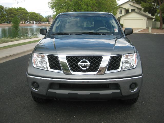 2006 Nissan Frontier SLE Z71 Crew Cab Short Bed 4X4