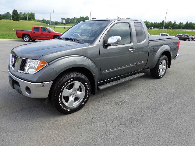 2007 Nissan Frontier 4dr Eddie Bauer SUV