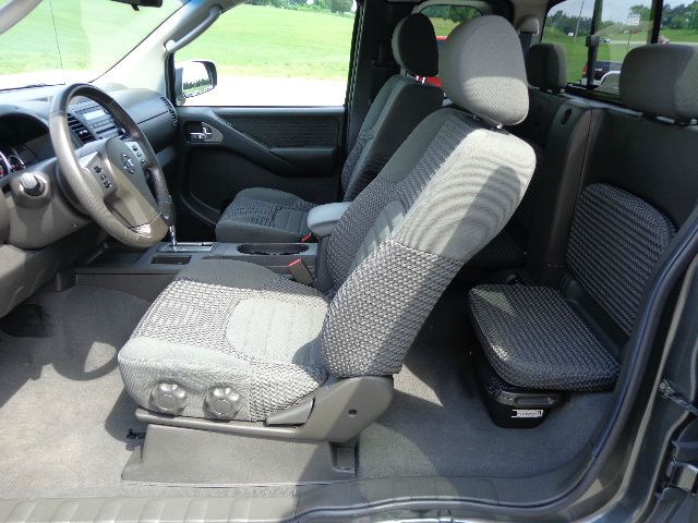 2007 Nissan Frontier 4dr Eddie Bauer SUV