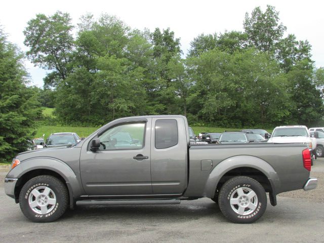 2007 Nissan Frontier 4dr Eddie Bauer SUV