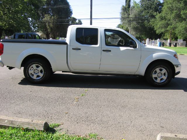 2007 Nissan Frontier Reg Cab 3.0L Edge