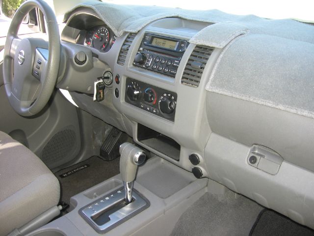 2007 Nissan Frontier Reg Cab 3.0L Edge