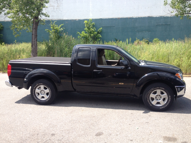 2008 Nissan Frontier 7 Passenger Quad Seating 4 Door