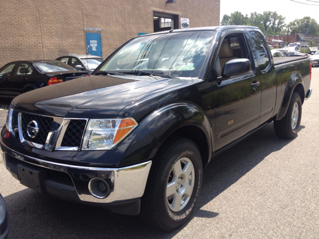 2008 Nissan Frontier 7 Passenger Quad Seating 4 Door