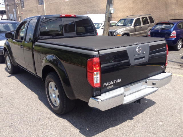 2008 Nissan Frontier 7 Passenger Quad Seating 4 Door