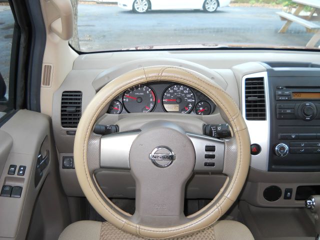 2012 Nissan Frontier SLT 5.7 Hemi W/leather20in Chrome Wheels