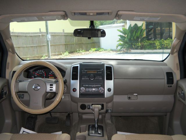 2012 Nissan Frontier SLT 5.7 Hemi W/leather20in Chrome Wheels