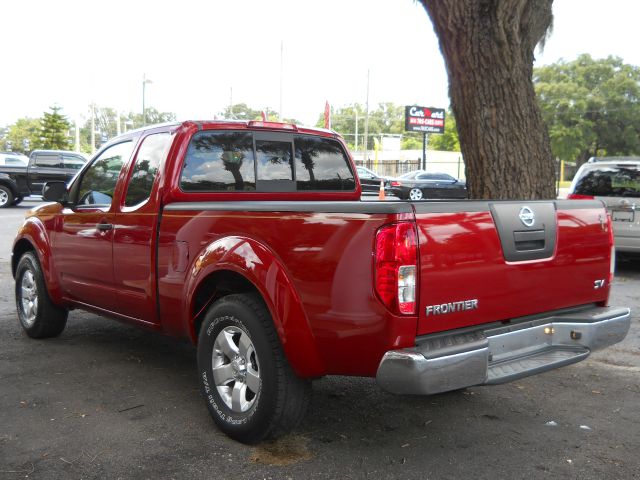 2012 Nissan Frontier SLT 5.7 Hemi W/leather20in Chrome Wheels