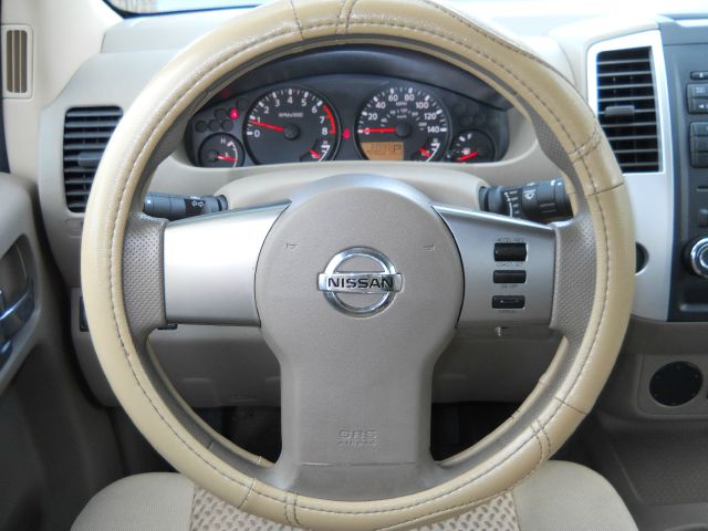 2012 Nissan Frontier SLT 5.7 Hemi W/leather20in Chrome Wheels