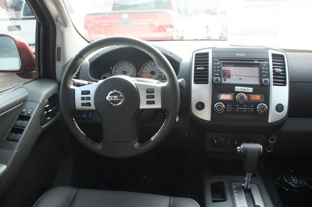 2013 Nissan Frontier LX Minivan