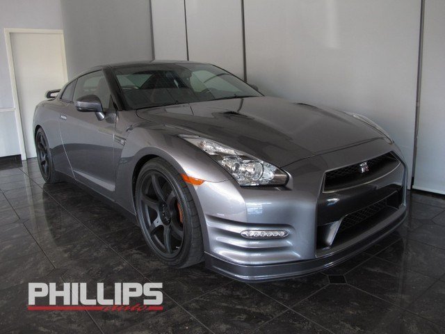 2012 Nissan GT-R TDI S-line