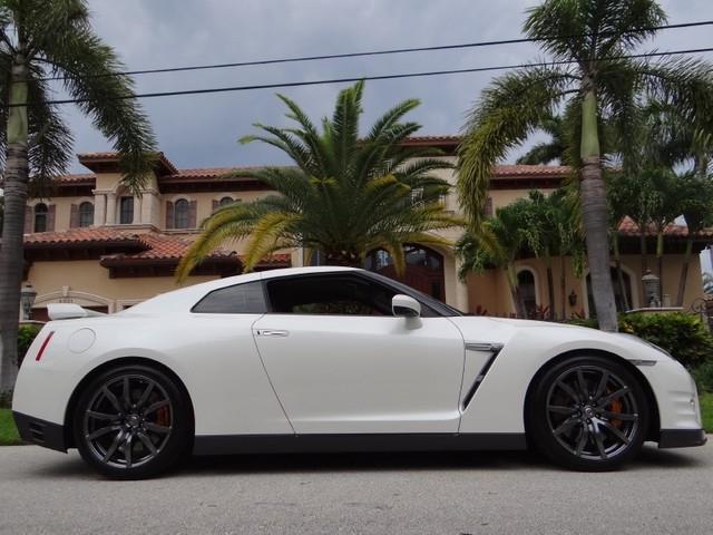 2013 Nissan GT-R Premium