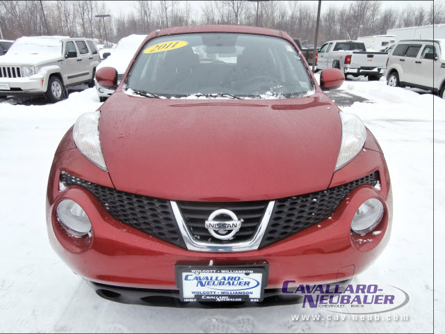 2011 Nissan Juke 4dr Sdn LE Auto (SE) Sedan