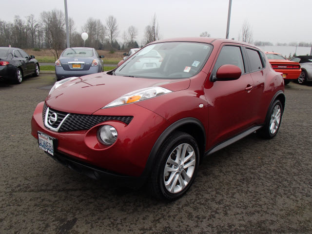 2011 Nissan Juke 4dr Sdn LE Auto (SE) Sedan