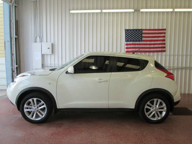 2011 Nissan Juke Lariat Crew Cab 4WD DRW